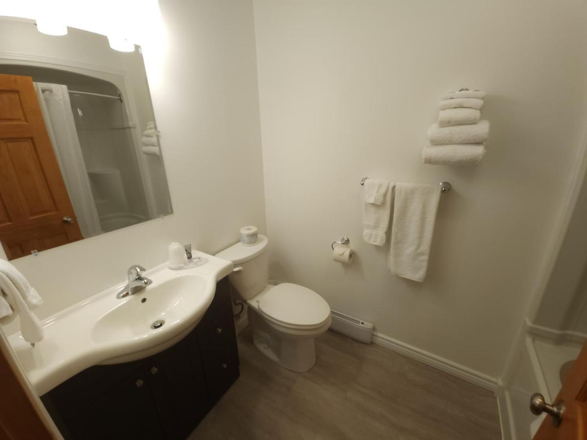 Outdoorsman Motel Wawa Eksteriør bilde