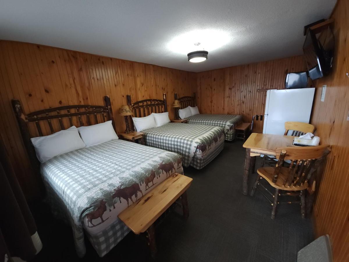 Outdoorsman Motel Wawa Eksteriør bilde